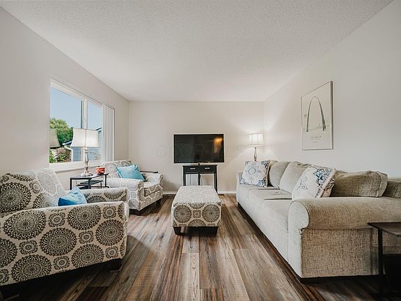 5th image of 8563 Seabright Dr