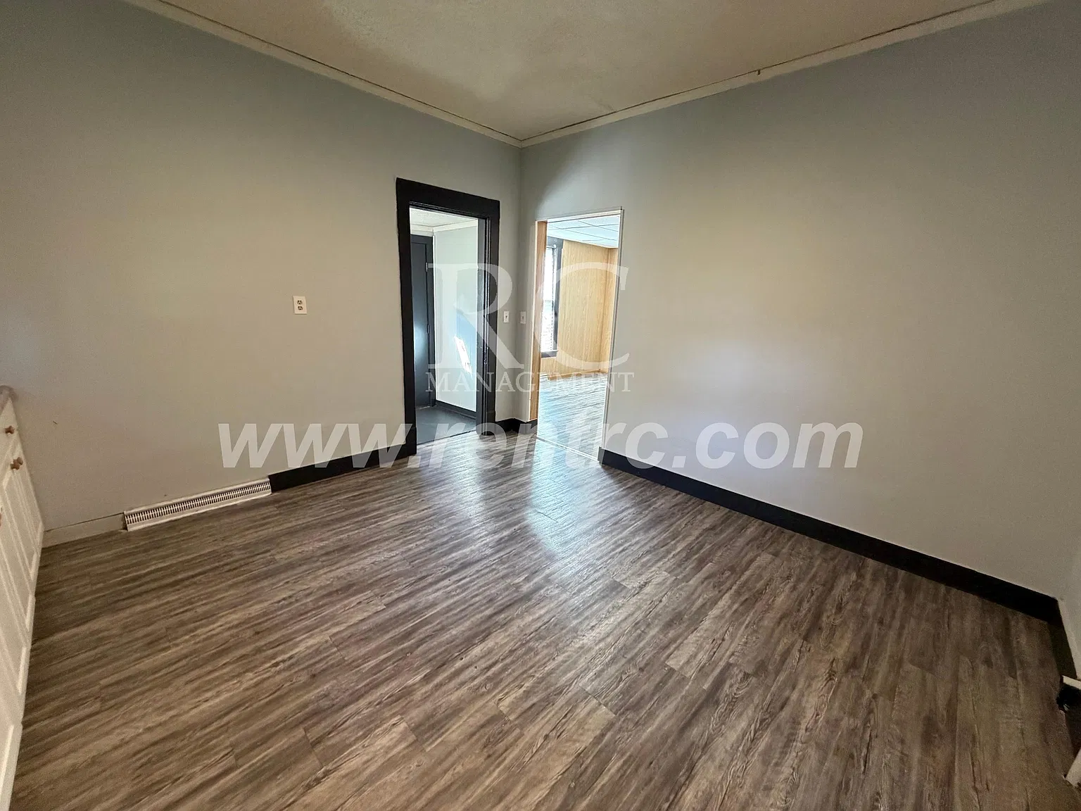 2 bed, 900 sqft, $775 — Photo 3