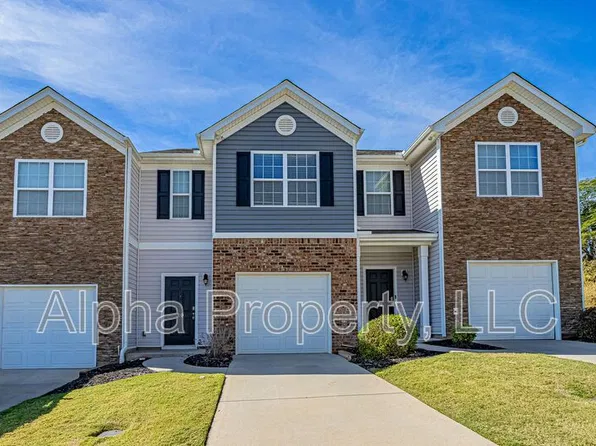 30 Moorlyn Ln, Greer, SC 29650
