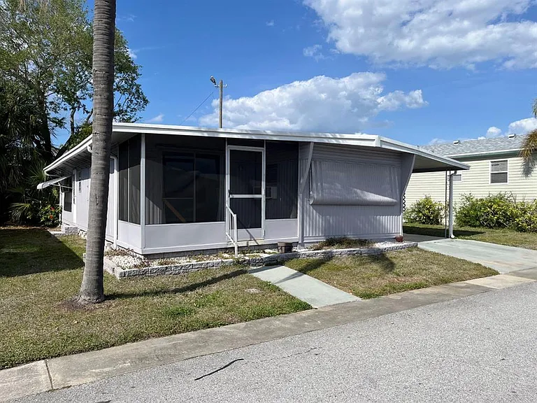 2505 E Bay Dr #77 — Photo 1