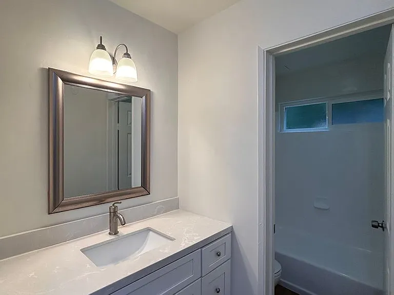 11809 Birch Ave — Photo 17
