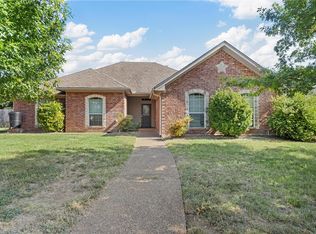 408 Greystone Dr, Lorena, TX 76655