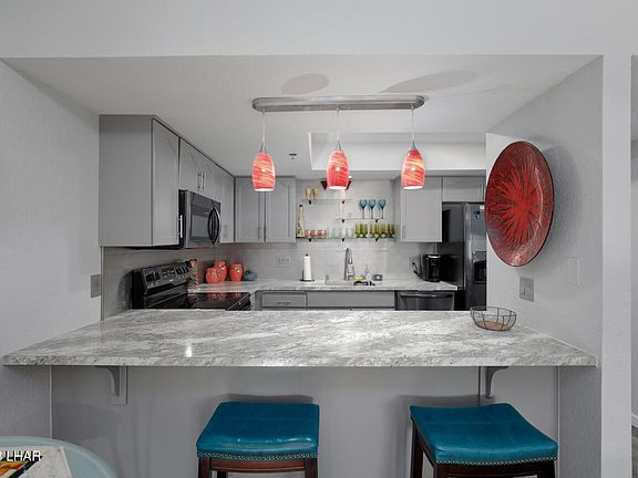 4th image of 2085 Mesquite Ave Unit 7