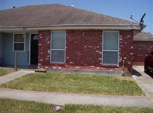 9115 Gladiators St, Chalmette, LA 70043