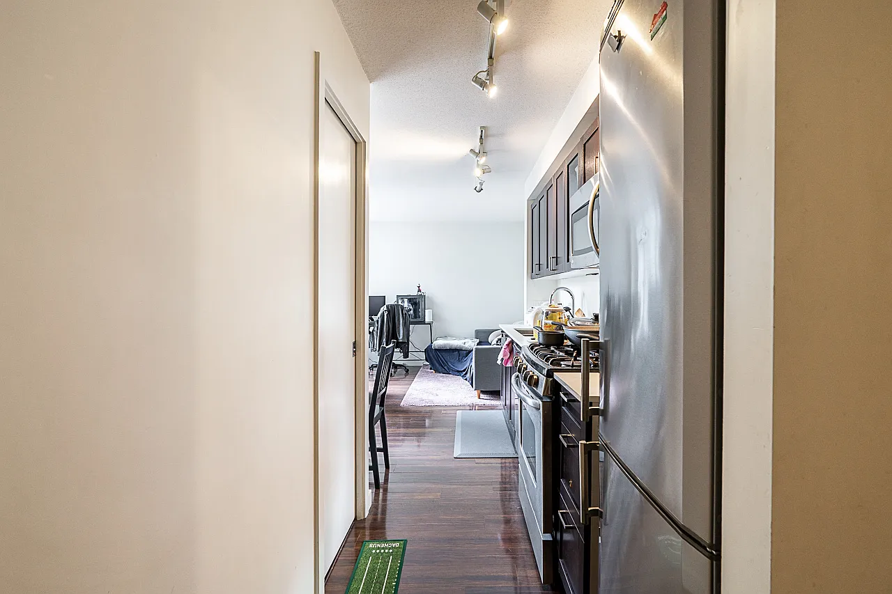 1 bed, 450 sqft, $2,200 — Photo 4