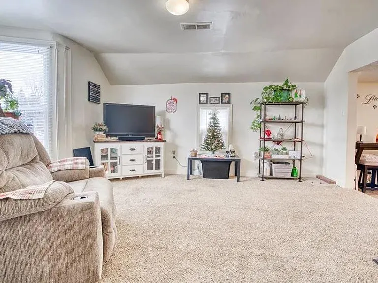 516 E Grand River Ave #2 — Photo 3