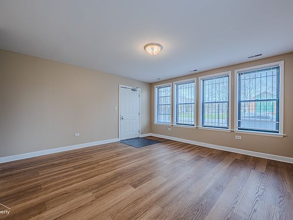 3rd image of 723 S Independence Blvd APT 2A