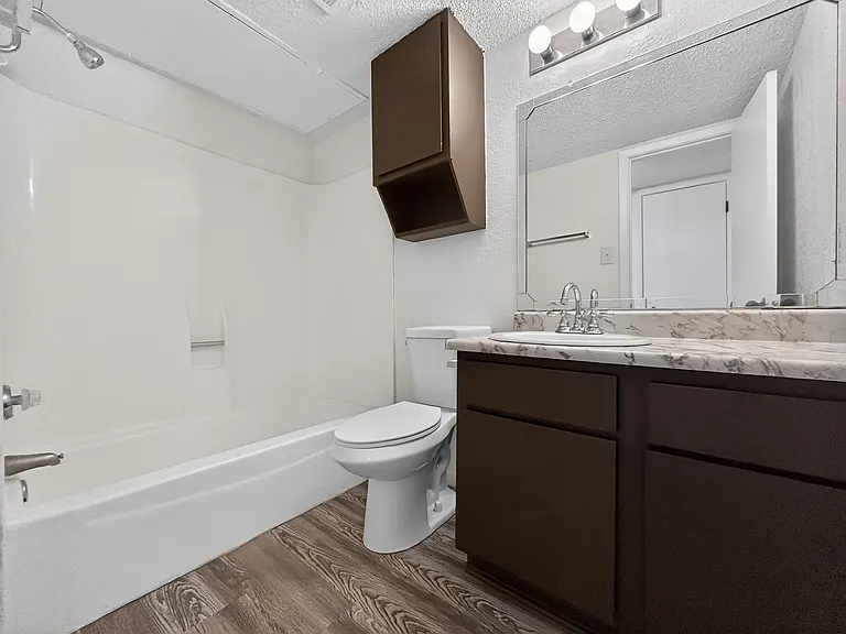 Quail Run Apartments — Photo 12