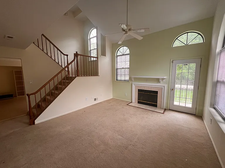 5207 Stonehedge Rd — Photo 4
