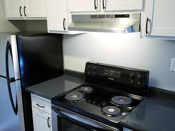 3rd image of 3225 Julliard Dr APT 230
