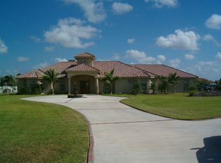 902 W Moore Rd, Pharr, TX 78577