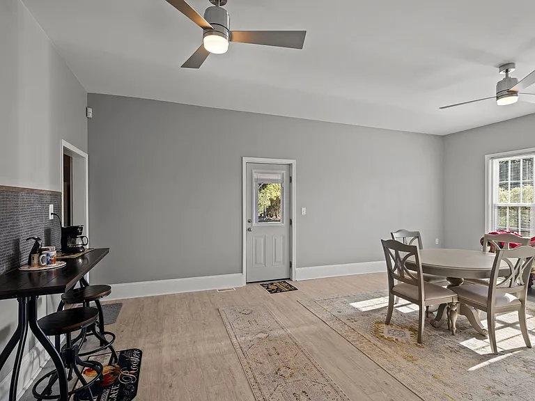 110 N Church St — Photo 7