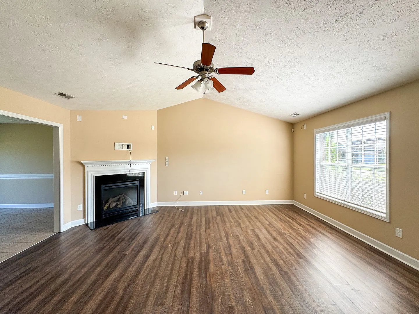 3 Bed 2 Bath Home in Westgate — Photo 4