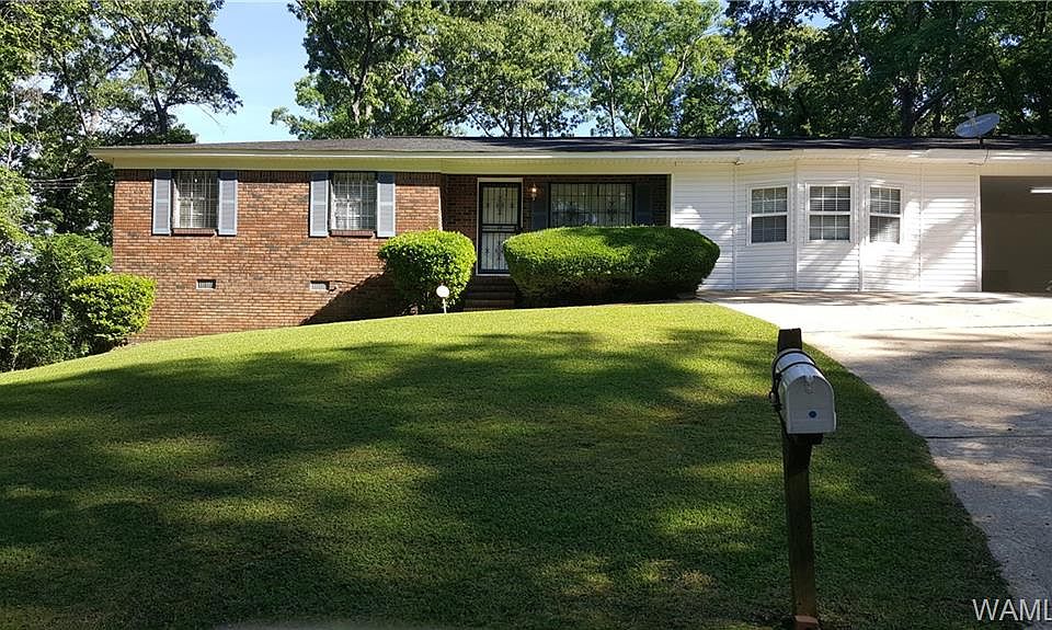 1st image of 528 29th Ct NE