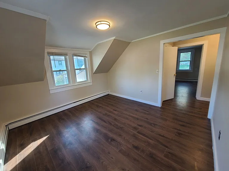 9 Stanley Ave — Photo 8