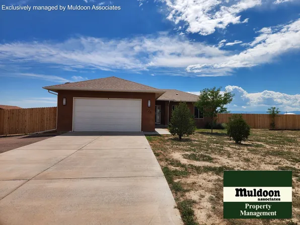 326 E Longmont Dr, Pueblo, CO 81007