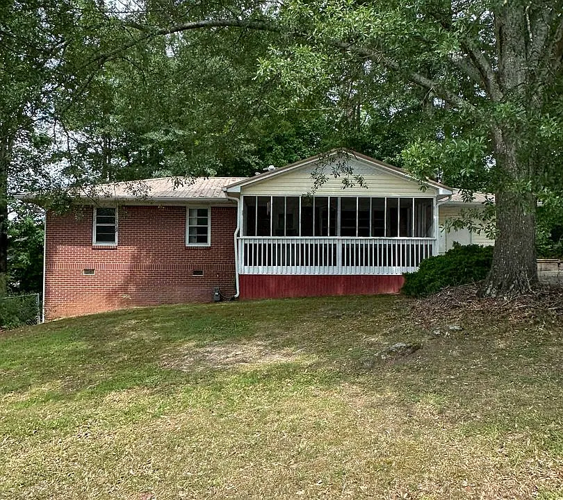 135 McBee St
