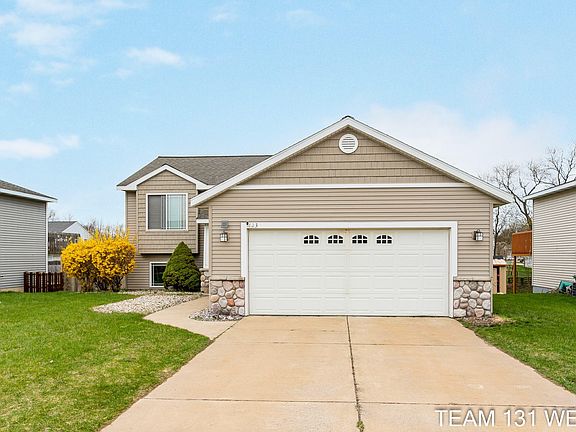 3rd image of 123 Bluegrass Dr
