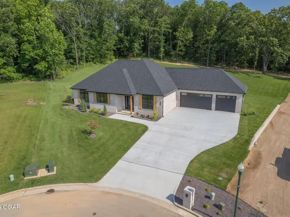 3808 Concord Ln, Joplin, MO 64804