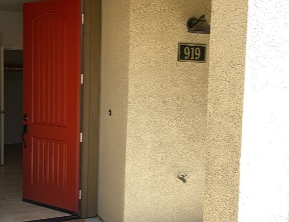 3rd image of 919 Bay Leaf Dr