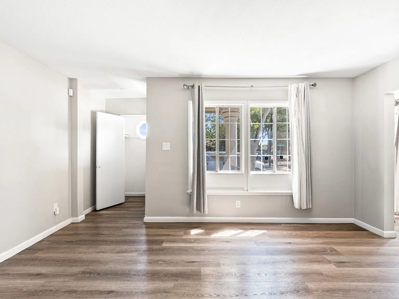 3 bed, 1128 sqft, $3,000 — Photo 3