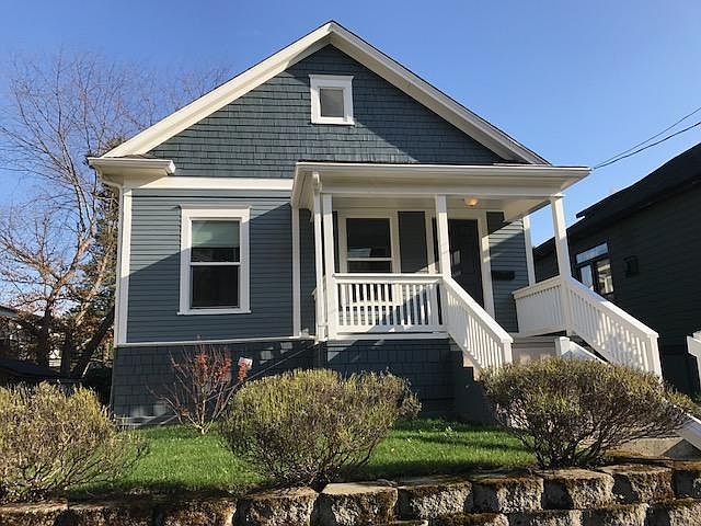 Cute craftsman style cottage high off the street