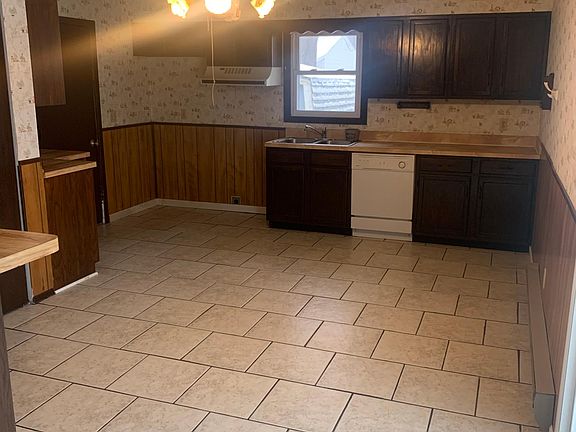 2nd image of 6327 Debra Dr