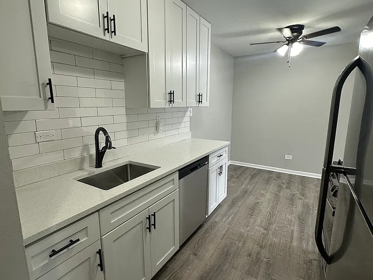 141 W 63rd St #G105 — Photo 7
