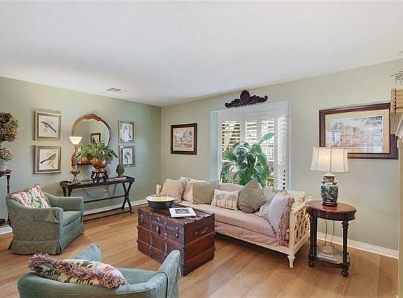 4th image of 8 Grand Canyon Dr