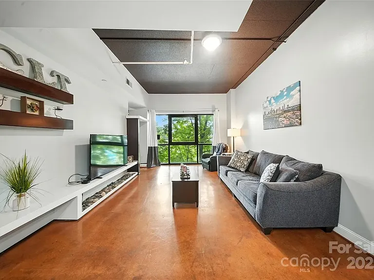 715 N Church St #215 — Photo 1