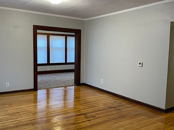 4th image of 1240 32nd St #1