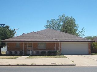 609 16th St, Abernathy, TX 79311