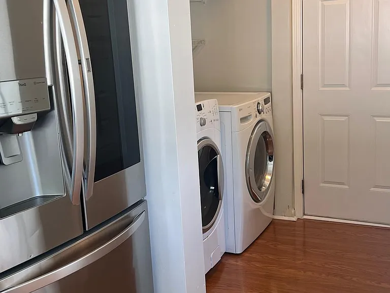 107 W Oaks Ct — Photo 8