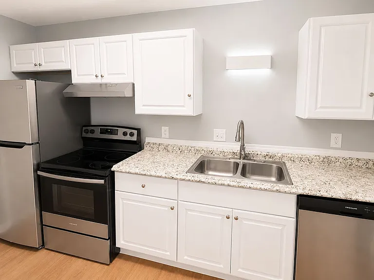 412 Fairfax Dr #6 — Photo 51