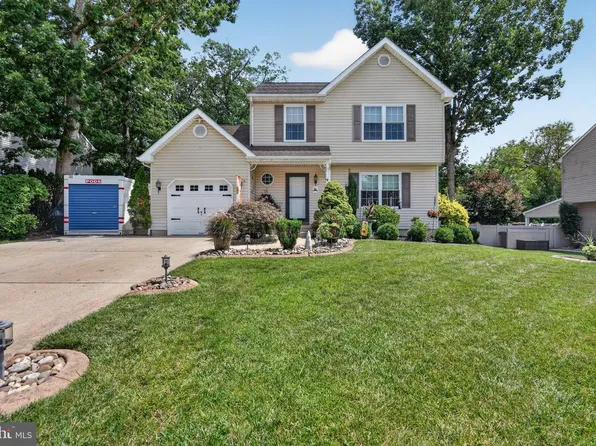 381 Bryn Mawr Dr, Williamstown, NJ 08094