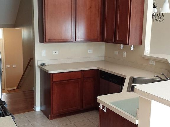 5th image of 1122 Longwood Dr
