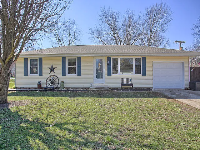 16 Elmwood Dr photo 1