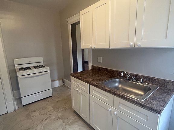 5th image of 11825 Detroit Ave APT 9
