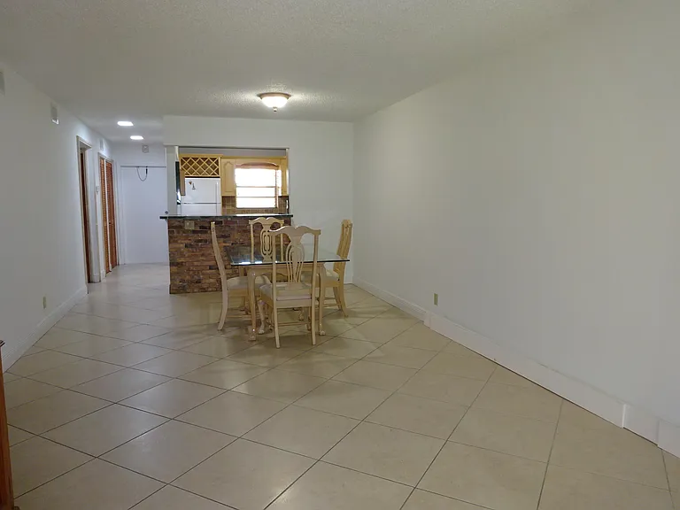 605 S State Road 7 #2D — Photo 21