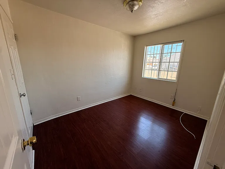 4313 Euclid Ave — Photo 7