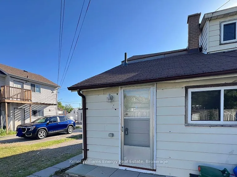 169 Mary St N #1 — Photo 10