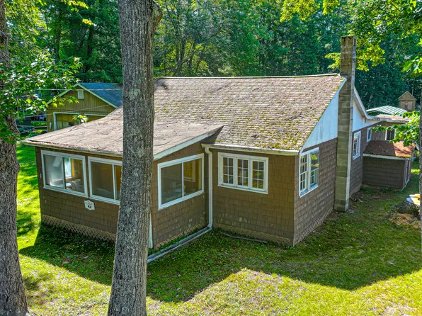 9 Tall Pines Road, Naples, ME 04055