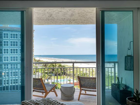 4th image of 1601 Ocean Dr S APT 401