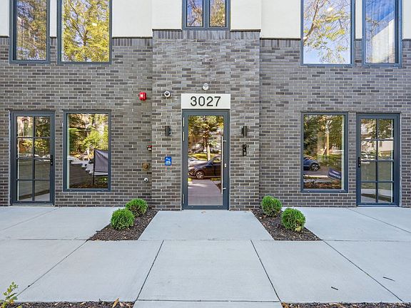 5th image of 3027 James Ave S #302
