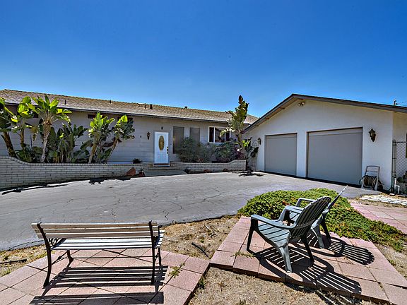 3rd image of 1477 Sunrise Dr