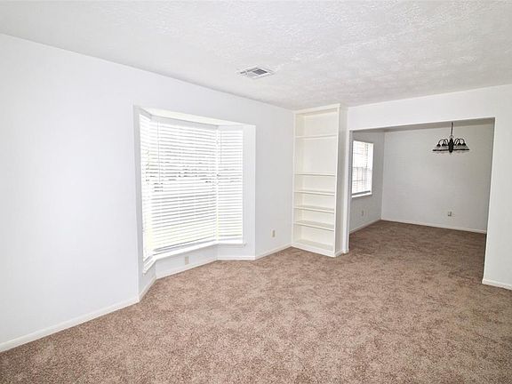 4th image of 10110 Margate Dr