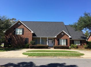 2401 Point Dr, Monroe, LA 71201