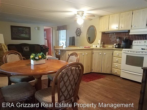 3rd image of 729 Royal Palm Ave #R6-2020
