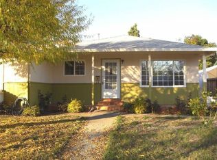 713 Trowbridge St, Santa Rosa, CA 95401