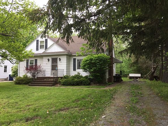 3rd image of 156 W Bayard St